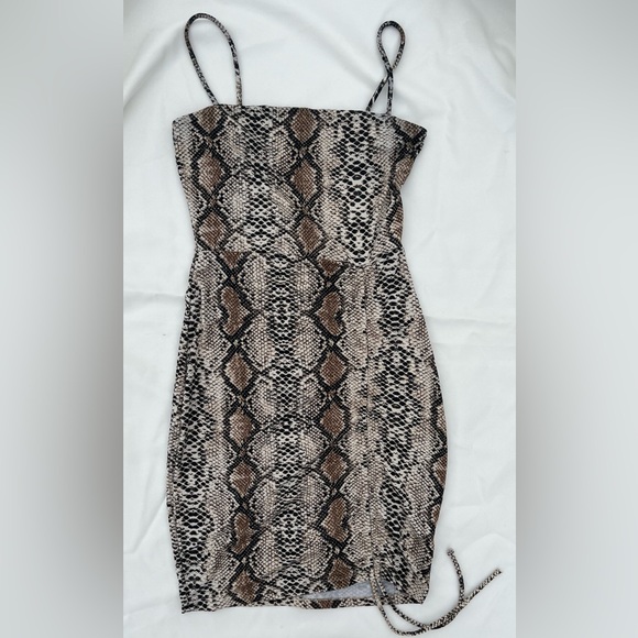 Sexy snakeskin print bodycon mini dress- size small - Picture 4 of 4